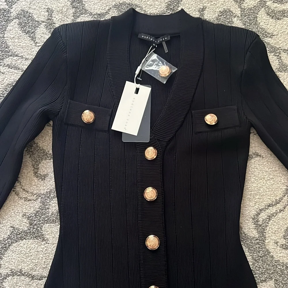 Endless Rose SHANK BUTTON V-NECKLINE KNIT MINI DRESS - Picture 6 of 7